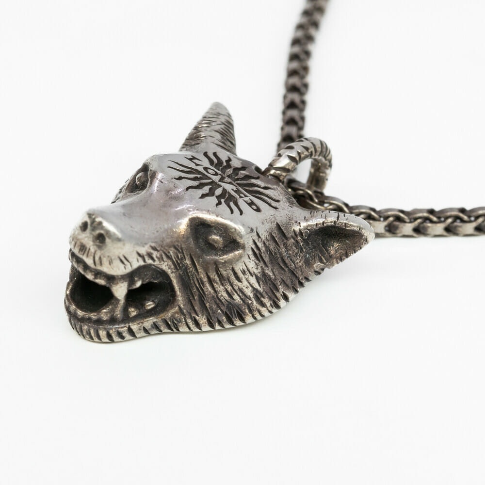 Gucci silver necklace